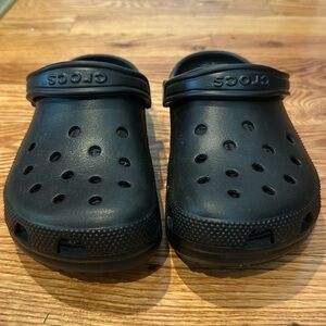 CROCS classic clog - black womens 9 men’s 7